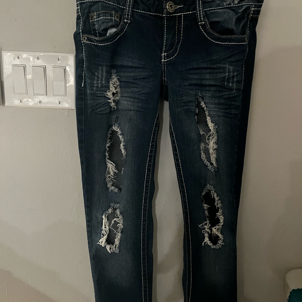 Mudd jeans size 5 . Ripped style